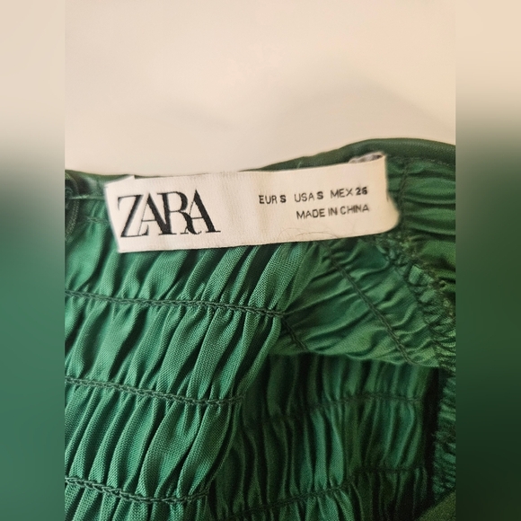 Zara Women's Top S Green Smocked Peplum - Picture 5 of 8